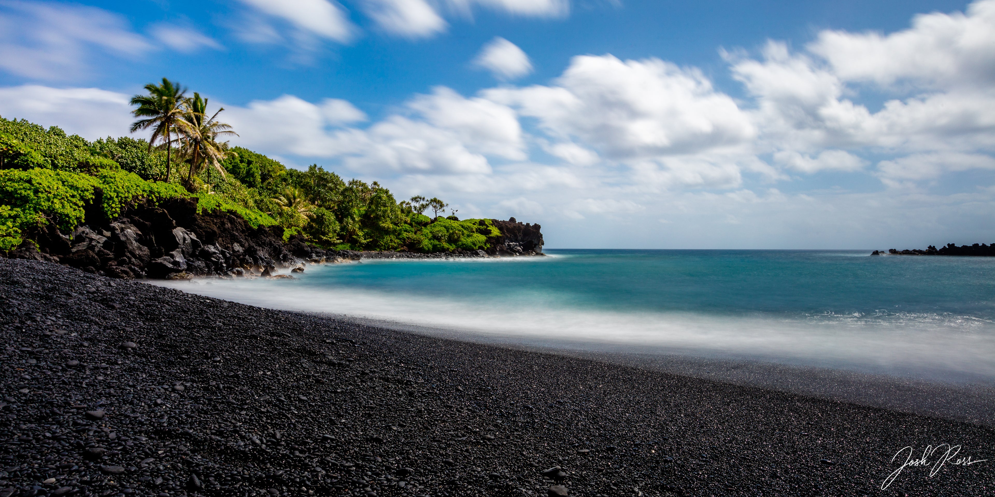 Playa de arena negra